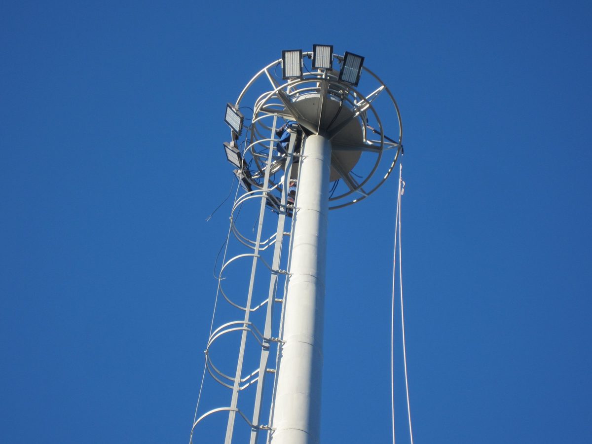 STR Gamma outdoor reflectors on towers at NEK Krško